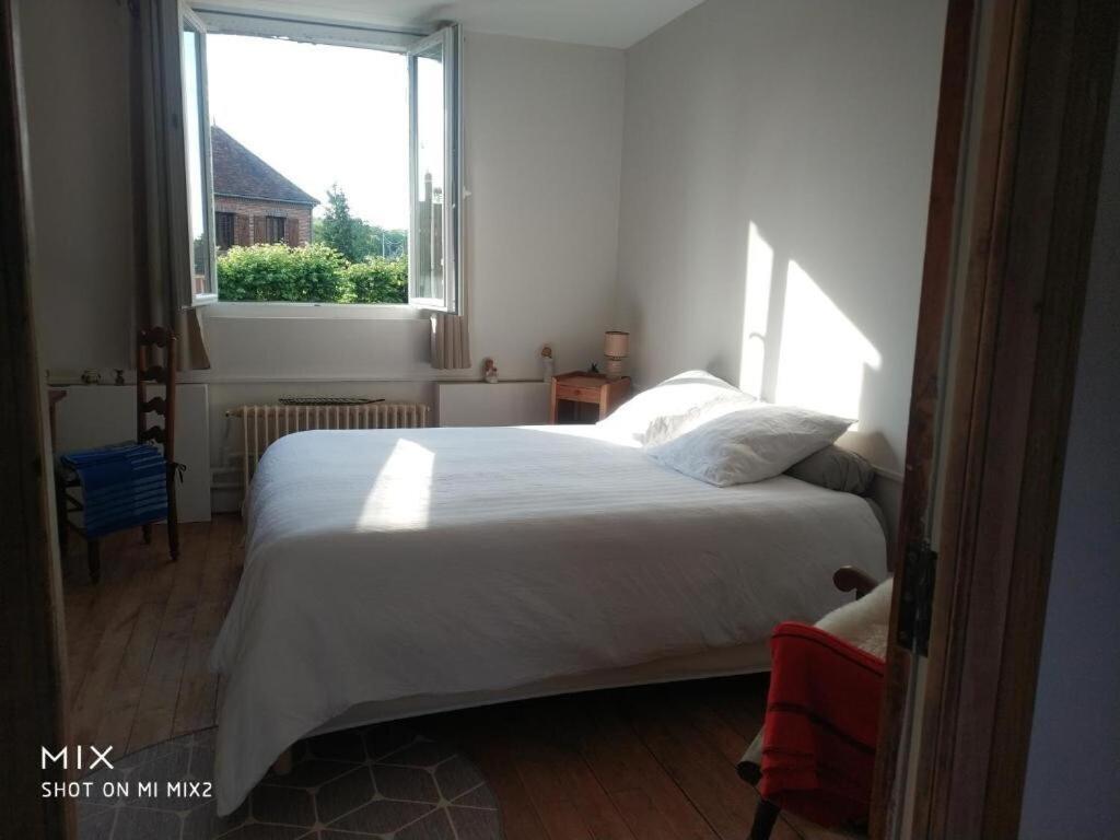 Chambre Calme Et Accueillante 13 Kmtrs Aeroport, Parking Gratuit, Navette Gare Ou Aeroport Saint-Germain-la-Poterie Exterior foto